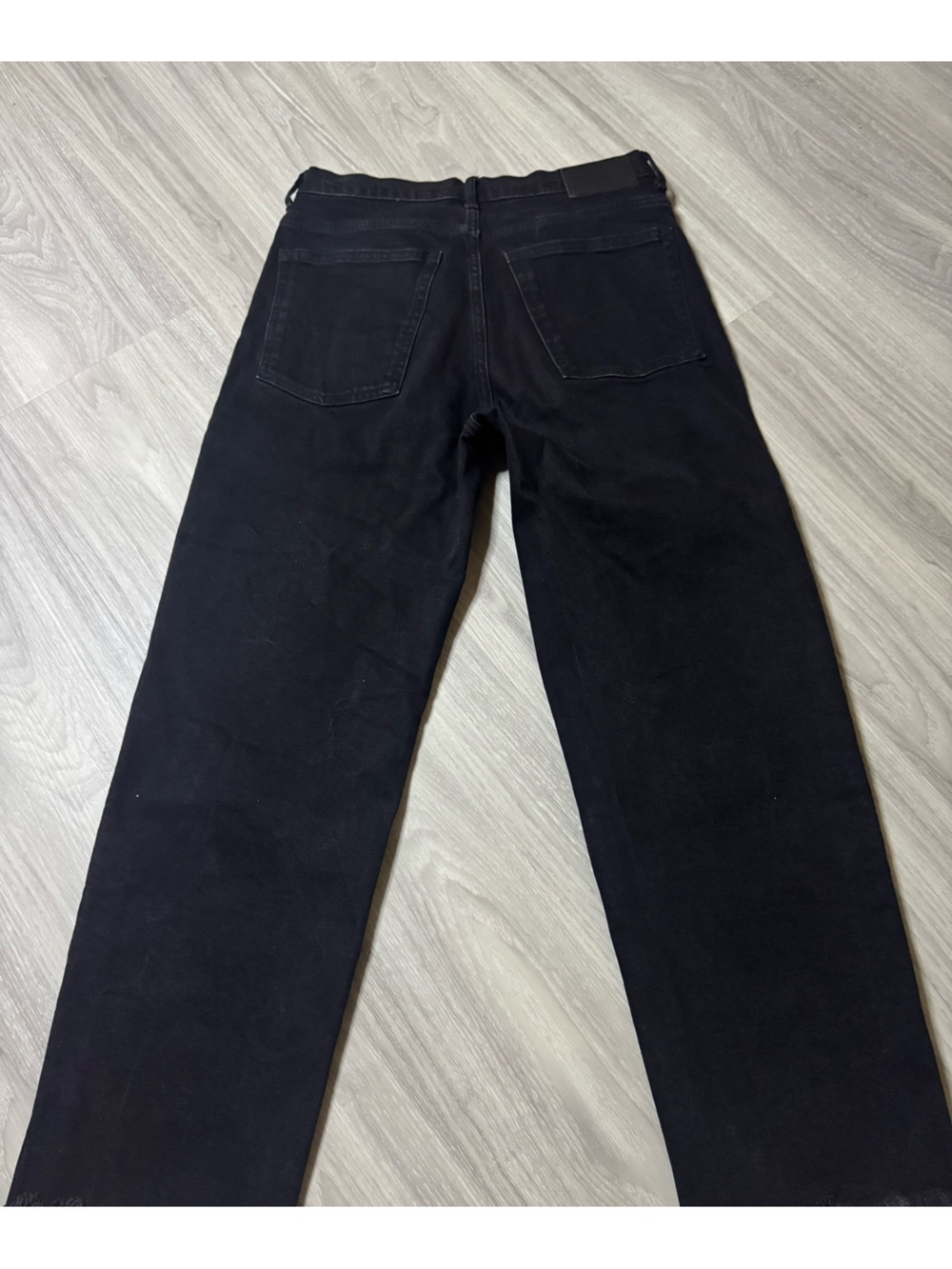 EVERLANE | The Way High Jean in Black | Raw Hem | Straight Leg | Size 27 Regular - Picture 3 of 9